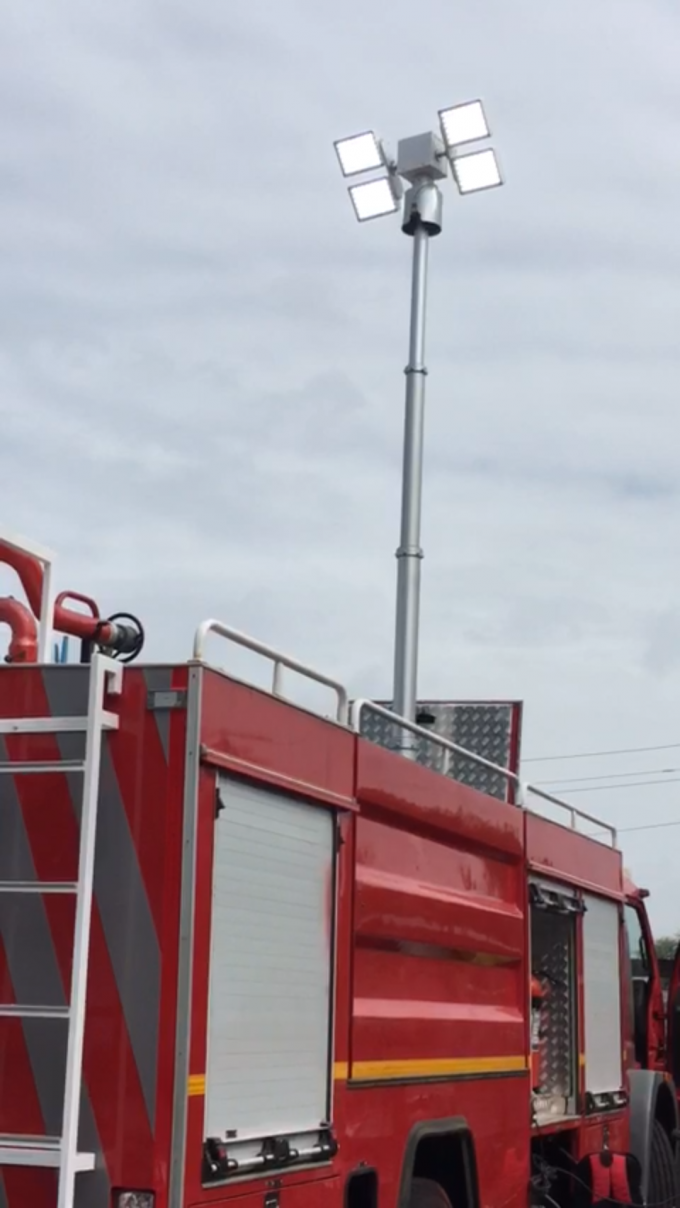Aluminum Alloy Vehicle Mounted Mast Mobile Pneumatic Light Tower For